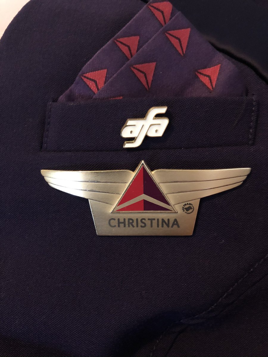 singflytri's tweet photo. Let’s get this union @afa_cwa @FlyingWithSara @DeltaAFA #BetterTogether #union #unionyes #1u #flightattendant #flightattendants https://t.co/WAAic3aFoU