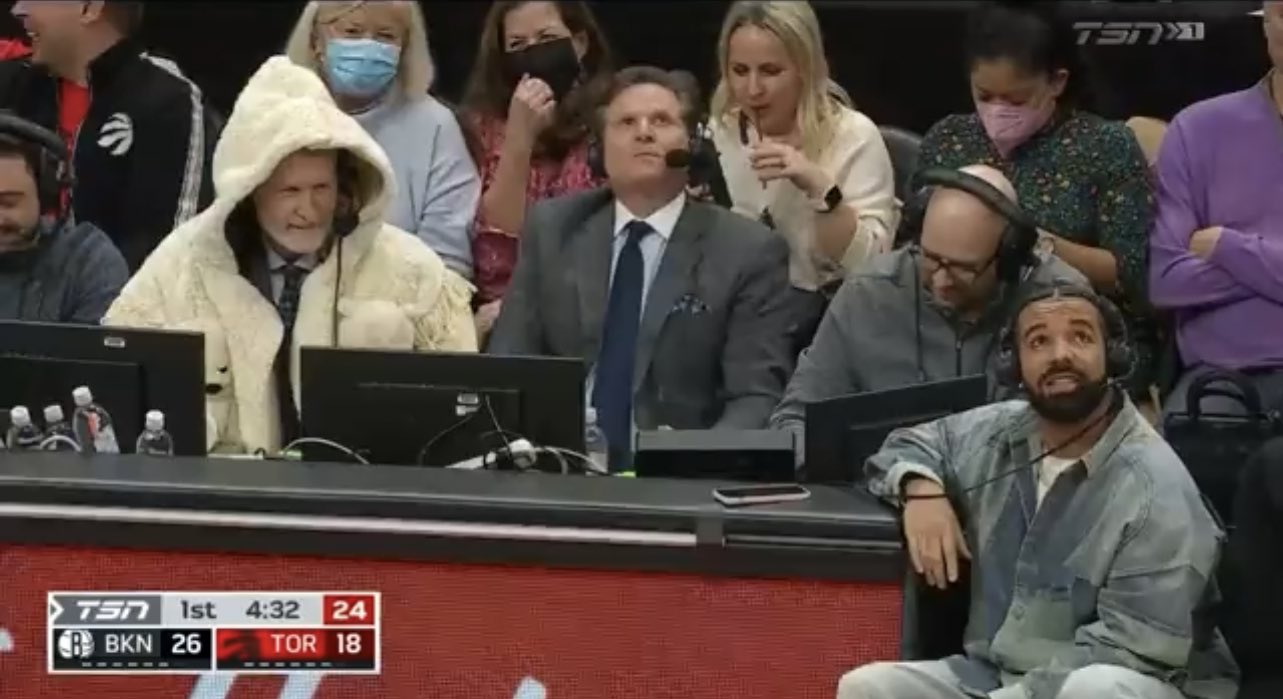 raptv-on-twitter-drake-let-the-nba-announcer-put-on-his-coat-https
