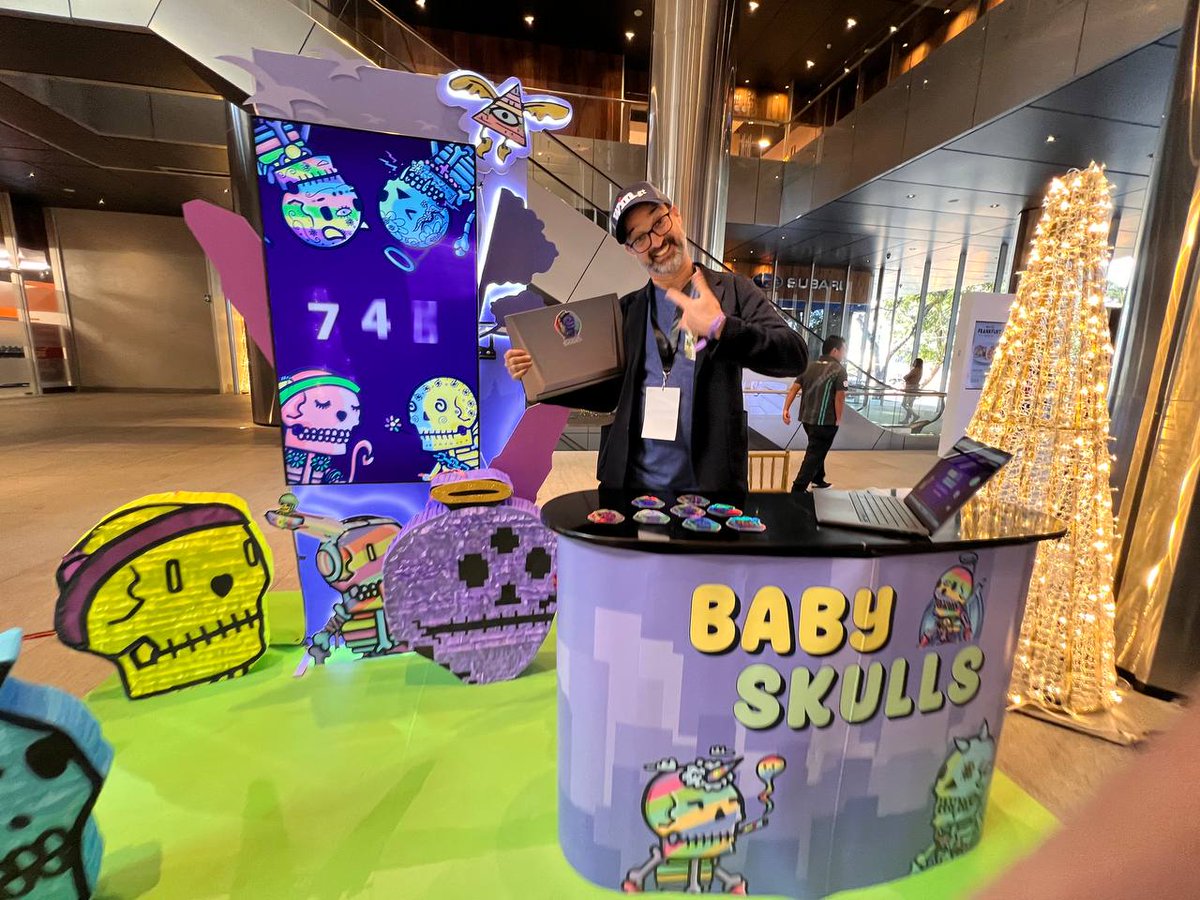 BabySkullsNFT's tweet photo. #BabySkull presente durante el primer día del #DisruptFest 💀💻

Recuerda que para nuestros holders, tendremos una sorpresa esperando por ti en nuestro stand. 🍻💀

#NFT #NFTCommunity #BabySkullsNFT https://t.co/N6zC5jX86H