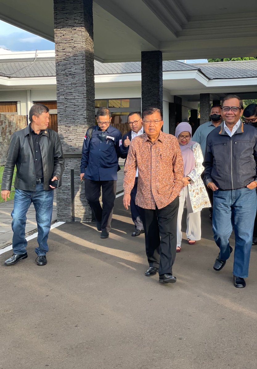 Siap hadir ke arena Munas Korps Alumni Himpunan Mahasiwa Islam (KAHMI) dan FORHATI tahun 2022 di Palu. Yakin usaha sampai (YAKUSA) untuk membangun insan cita  HMI: insan akademis, pencipta, pengabdi, bernafaskan Islam, membangun masyarakat adil dan makmur yg diridhoi Allah SWT🙏