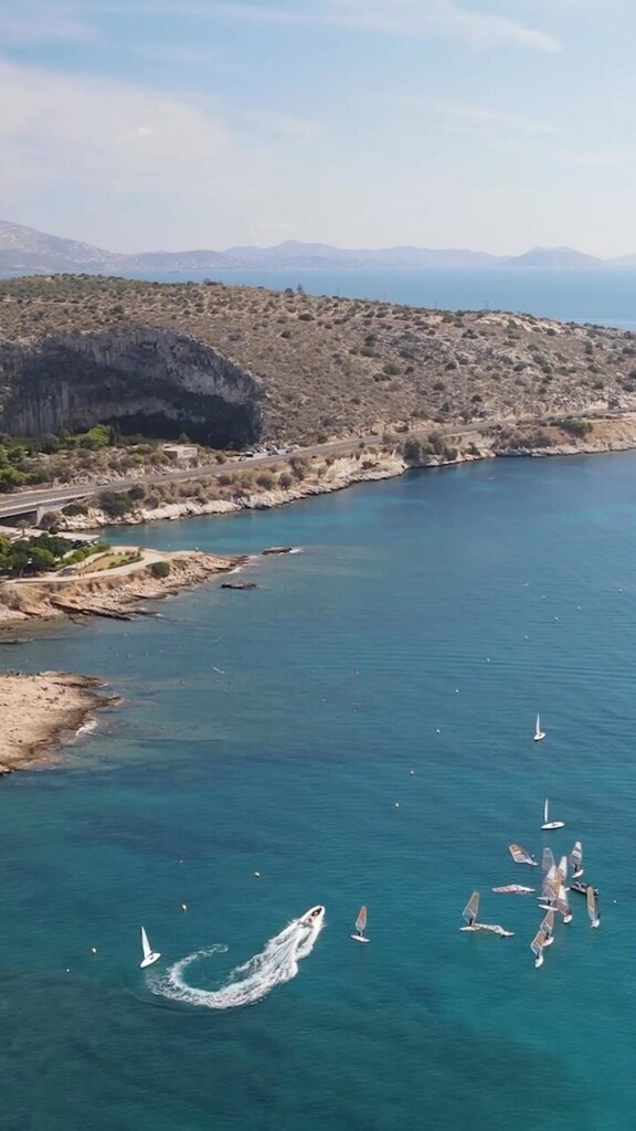 Bart_Wielinski's tweet photo. 🇬🇷⛵️⛵️🛳🏖🗻 #Flying over the Bay of #Vougliameni. Warm #AegaenSea in october. Must get back here.
'
'
#drone #nature #sea #water #autumn #Athens #Greece #dronephotography #naturephotography #city #cityphotography #dronestagram #dronelife #droneofthe… https://t.co/AXeVLEZQUk https://t.co/wBquFYp6Ow