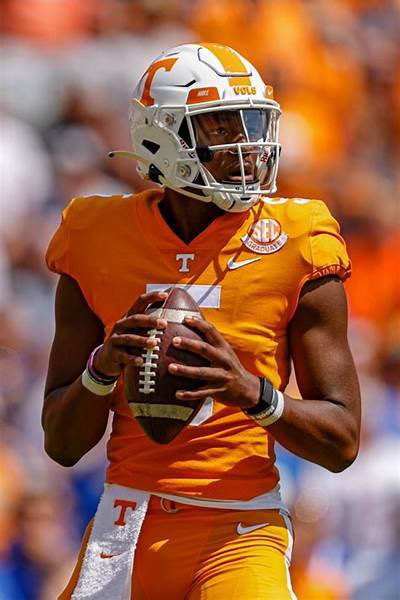 Ginalilvol's tweet image. #VolTwitter #VolNation go vote for @henhook2 

Help him win the fan vote for the Heisman

Site: bit.ly/3U7iXQm

@mercy_waylon @DollyVolly @VolGirl_4Life @mellylovesvols 
@ChristinaTippen @HutchersonYa @utracefan72 @vo_ldemort @VFL_Cole @MopedTN @bigridge68