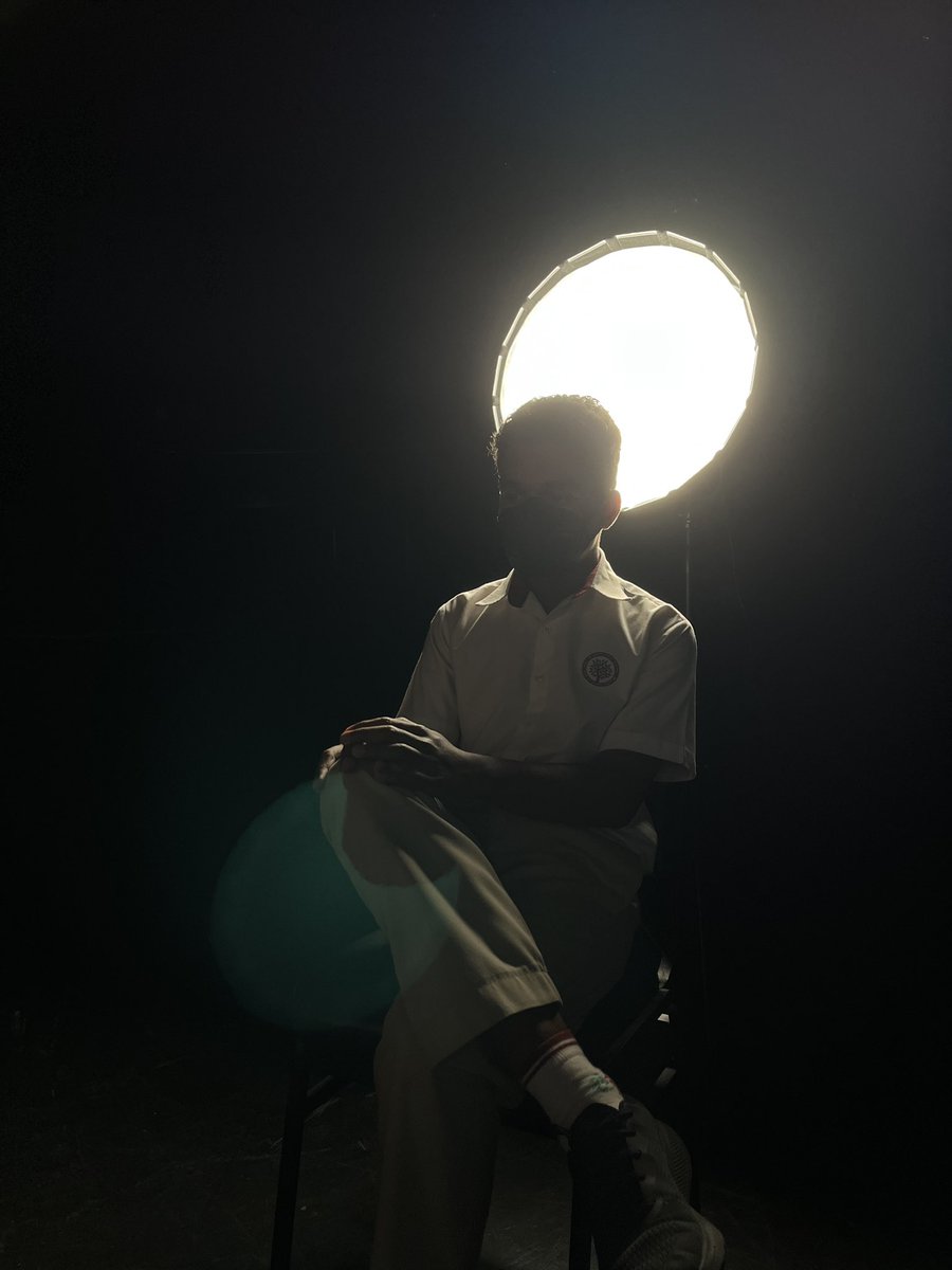 CharleenCreates's tweet photo. My Yr8 Photography Enrichment students investigating light / shadow / contrast 
@HELPISKL #HELPISKL #his_learning https://t.co/vu2q5W5vWO