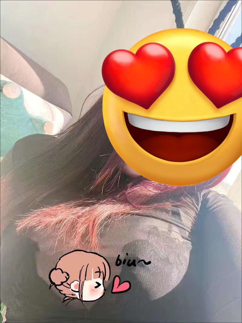 pussygirl135's tweet photo. 想被掐着脖子狠狠后入 https://t.co/kghzMo2iYJ