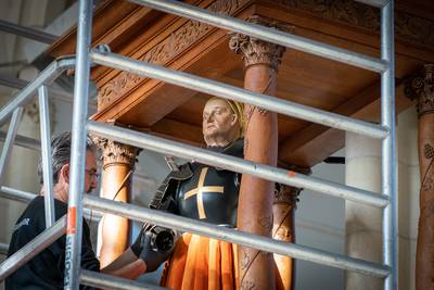 De ‘Mona Lisa van Arnhem’ keert terug in de Eusebiuskerk: ‘Een topstuk uit 1515’ gelderlander.nl/arnhem-e-o/de-…