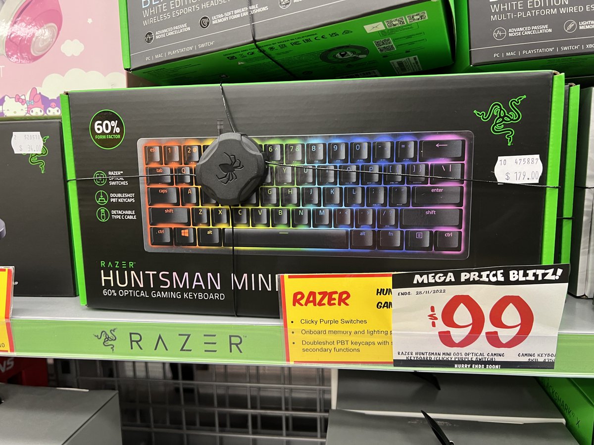 siliconartGAME's tweet photo. Yoooo what a steal! The #RazerHuntsmanMini for just $99😮🔥

#razer #gaming #chroma #esports https://t.co/957BSr1ggx