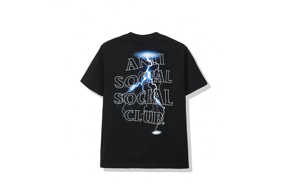 breakingnex's tweet photo. @itsJPoirier_ @trav_allen @SaidTheSky A whole collection ripping off another brand anti social social club https://t.co/JTj6M6Jgov