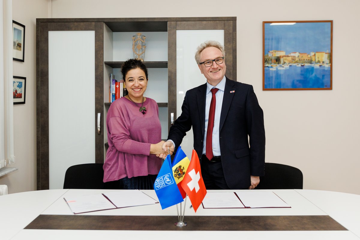 UNDPMoldova's tweet photo. Switzerland and UNDP will continue to support economic development of local communities. An agreement of $4 million was signed yesterday, for a new project covering 15 communities, in view of improving the livelihoods &amp; living conditions of 20,000 people. https://t.co/RFYYSzlyYo https://t.co/tVwsyslodv