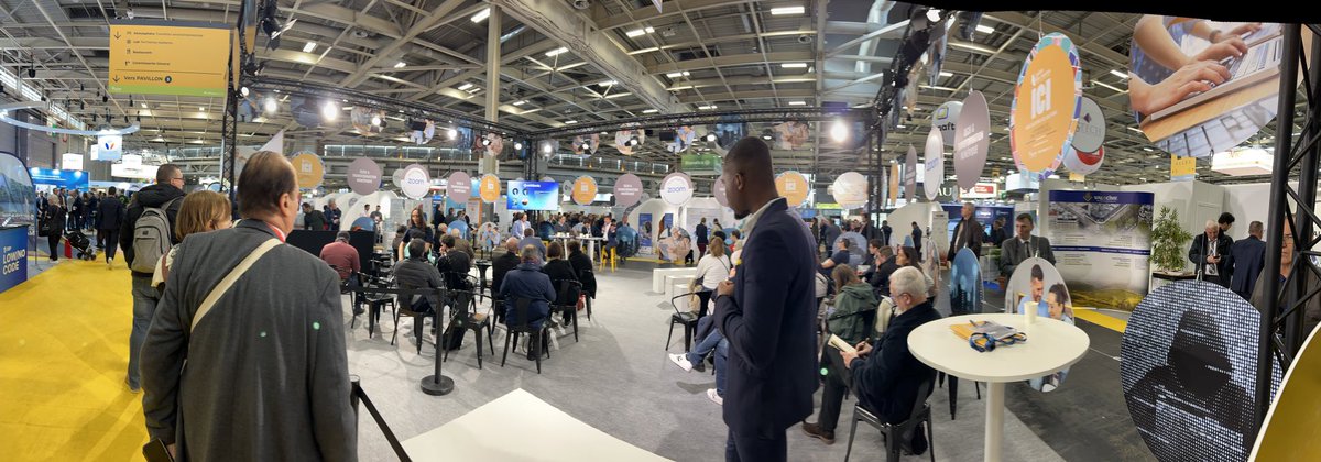 ferrari_e's tweet photo. Présent au #SMCL2022 salon des maires pour évoquer autour d’une table ronde « vers des territoires connectés et durable » organisée par l’@ANCTerritoires notre démarche #smartisula. Un moment d’échanges et de partage avec d’autres territoires. https://t.co/WR8pWLKNSs