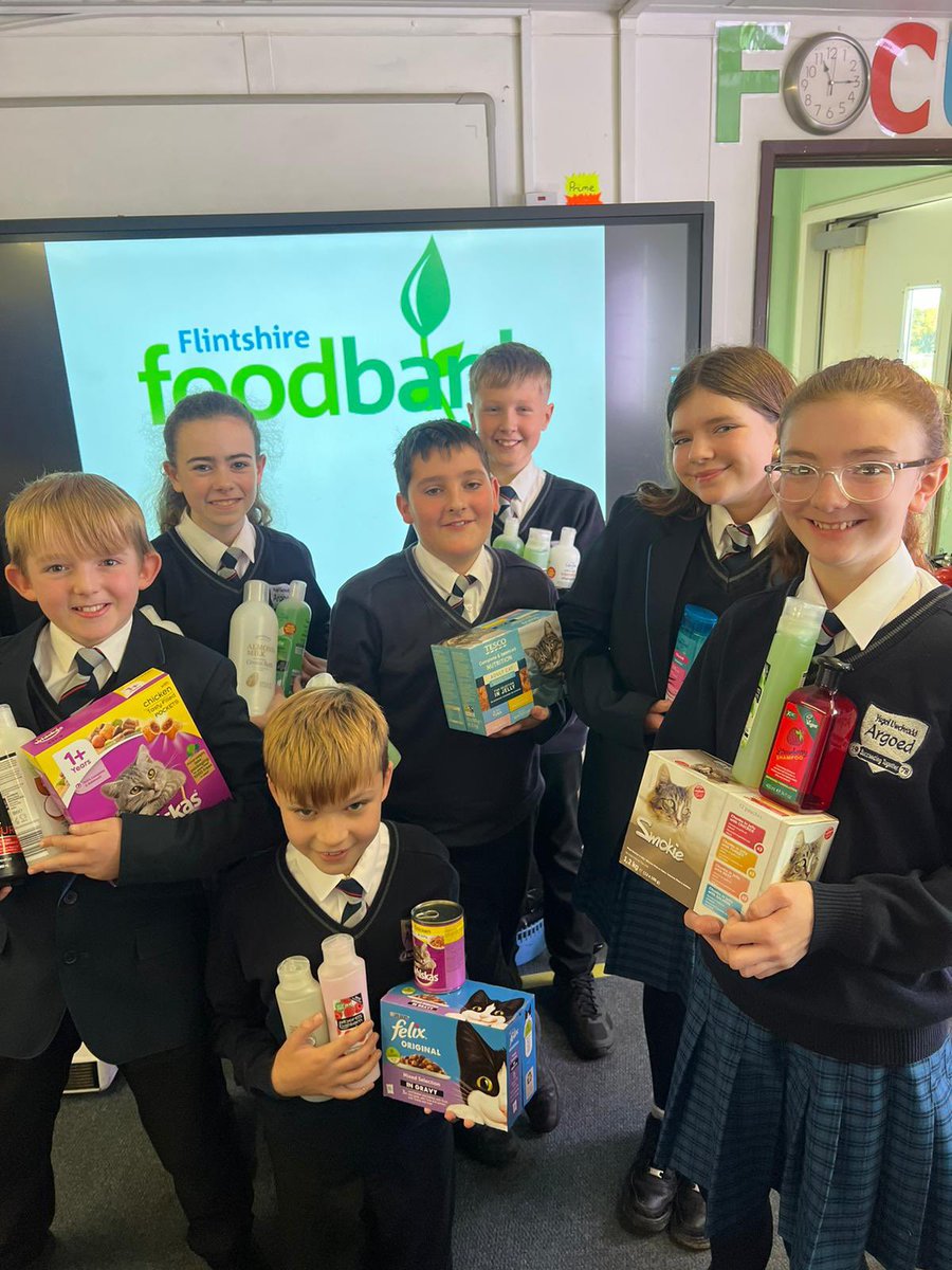 7CG have absolutely smashed the donations!! 💥 their form were allocated cat food and shampoo and have made an incredible number of donations! Da iawn i chi gyd! <a href="/FlintshireFoodB/">Flintshire Foodbank</a> <a href="/argoedmaths/">Argoed HS Maths</a>