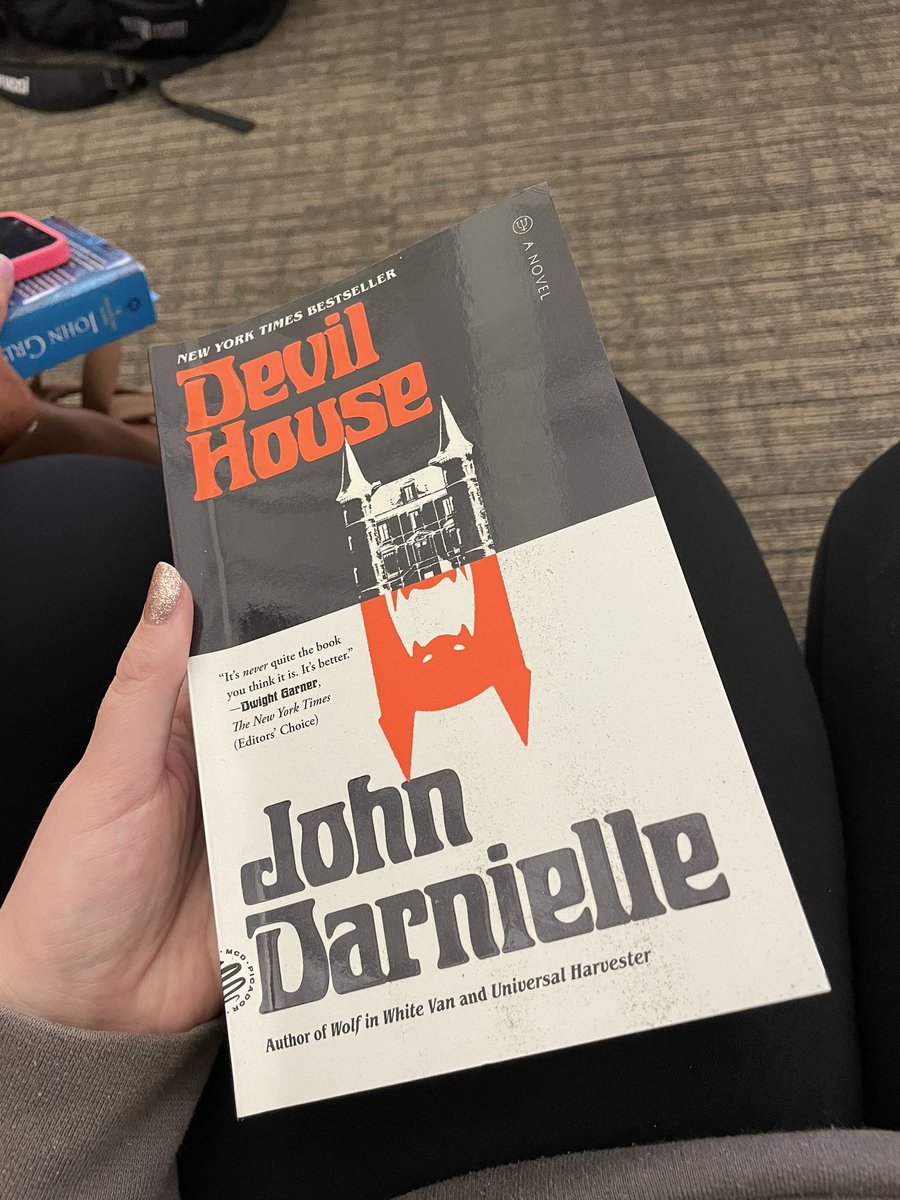 RachReadReview's tweet photo. New airport read! #CurrentlyReading #DevilHouse https://t.co/A4NC1dGFL9