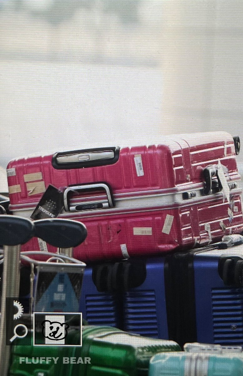 Haruto                             His luggage 
💣🖤🏴                          💗🎀🌸