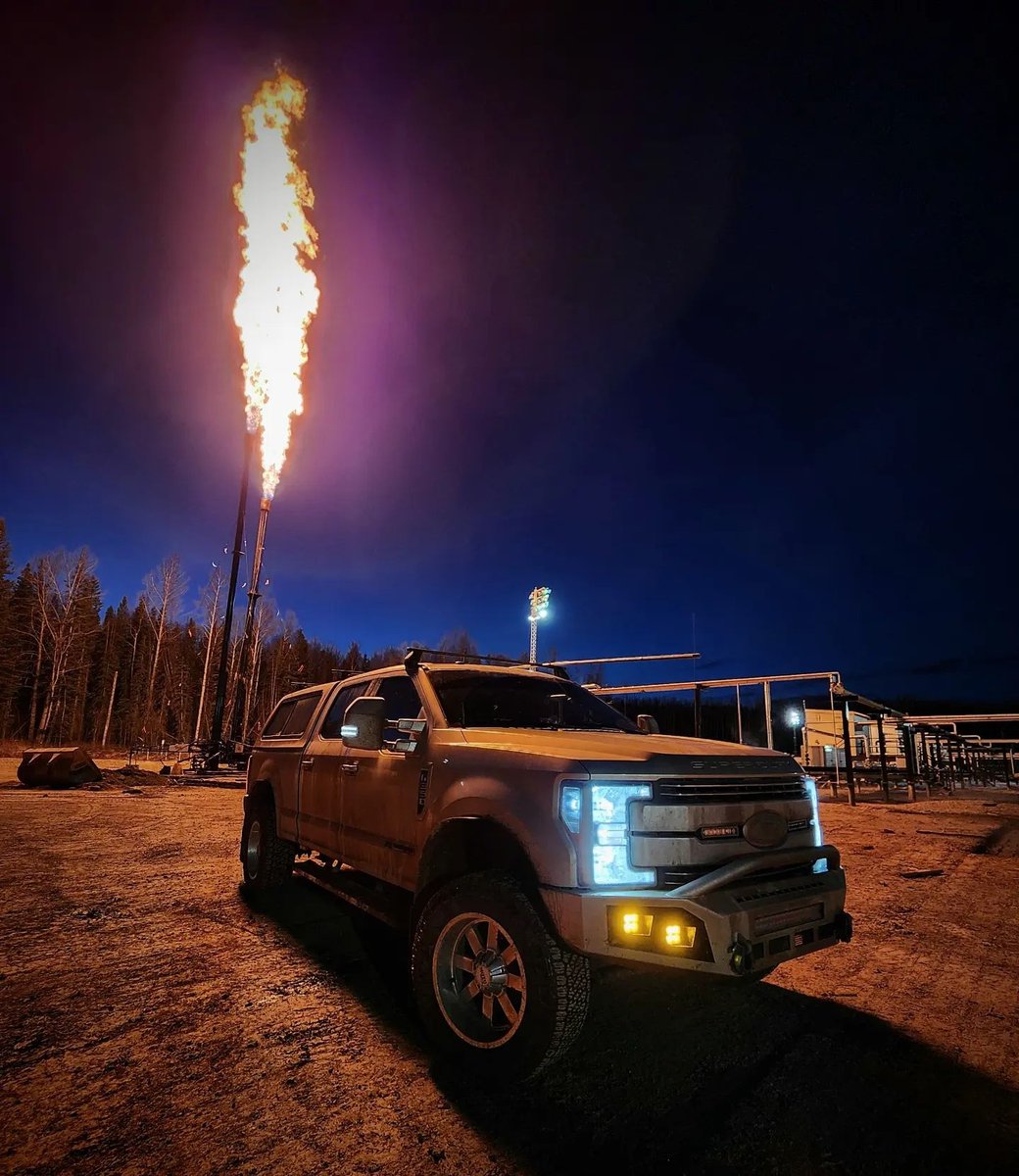 vivid_lumen's tweet photo. Who else is putting that 💸⚫️Black Gold⚫️💸 Money to good use?  

📷 @golden_powerstroke https://t.co/TDLPat932Q