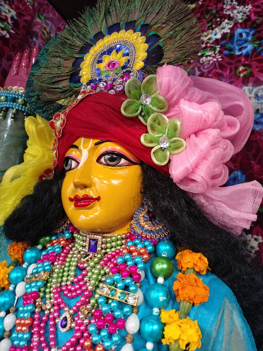 PadayatraW's tweet photo. Today's Beautiful Srinagar Darshan Sri Sri Nitai Gaurasundar, All India Padayatra. https://t.co/etpccB8M3S