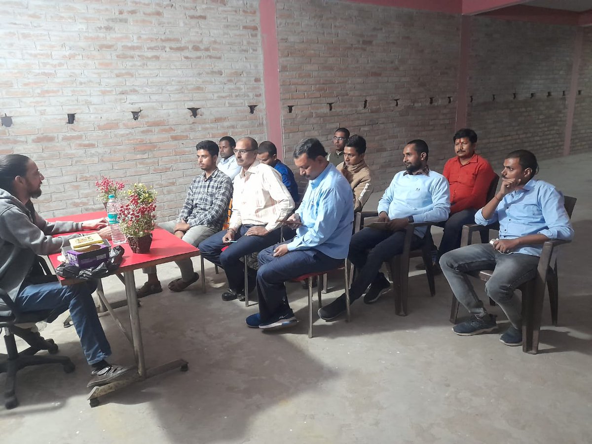 OfficialTeamPs's tweet photo. पटना, बिहार में 23 नवंबर 2022 को जमीनी बैठक सफलतापूर्वक पूर्ण हुई।

बैठक में उपस्थित साथियों के साथ कुछ महत्वपूर्ण बिंदुओं पर चर्चा हुई। बैठक का आरंभ श्री गणेश और गुरु वंदना से हुवा तथा समापन अग्निहोत्र हवन ट्रेनिंग और संकल्प से।

Follow ⤵️
@OfficialTeamPs @Prashask_Samiti https://t.co/5gD6XZ3tzW