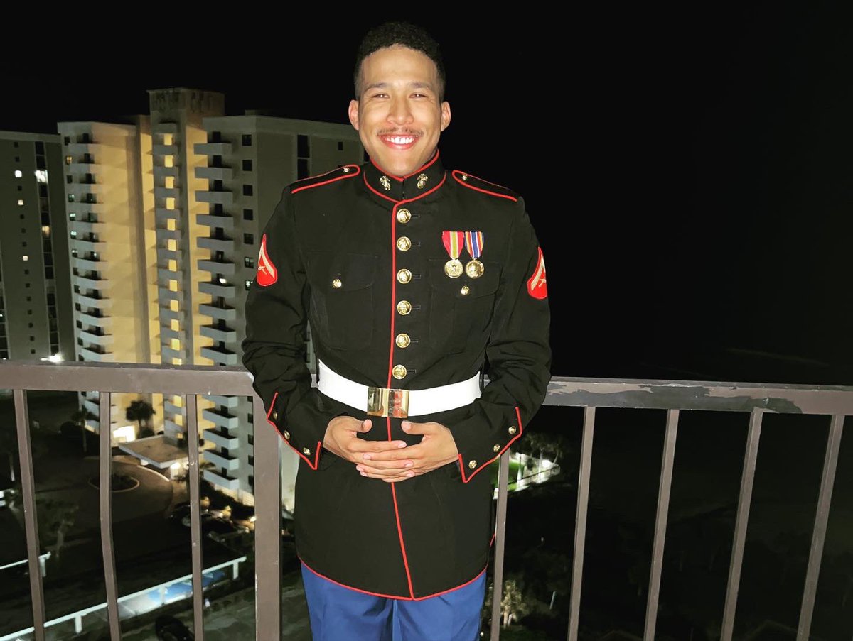 MalcolmLin10's tweet photo. Ballin! #marinecorpsball 🎂🎊 https://t.co/m5JUDAWgwl