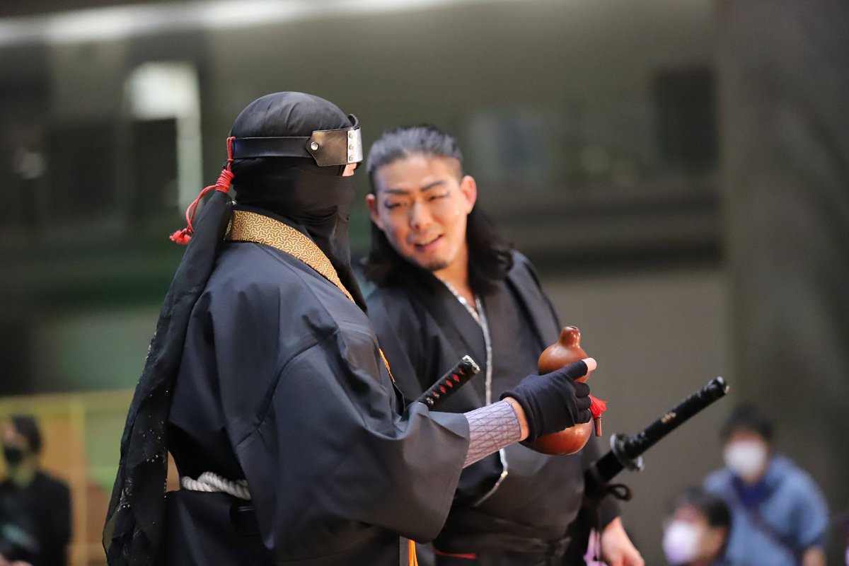 Okaka0302's tweet photo. DESIGN FESTA vol.56

#奏手候 #紅桜剣舞会 #しらぬひ抜刀隊
#デザフェス56
#岡武蔵 #武蔵殺陣道場 https://t.co/veYIncy8VP