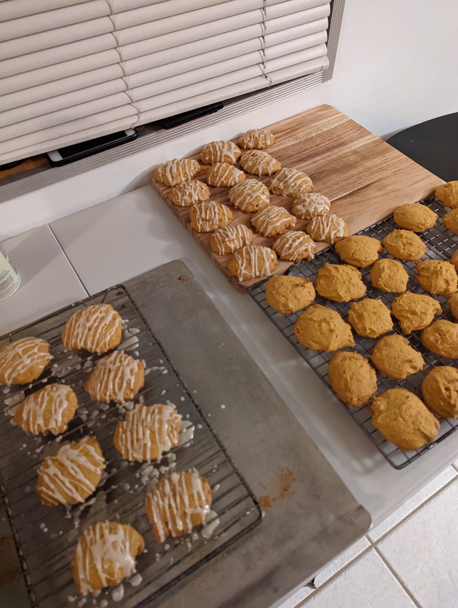 Rujutoshi's tweet photo. Baking my little heart out https://t.co/3knk9OS3Qe