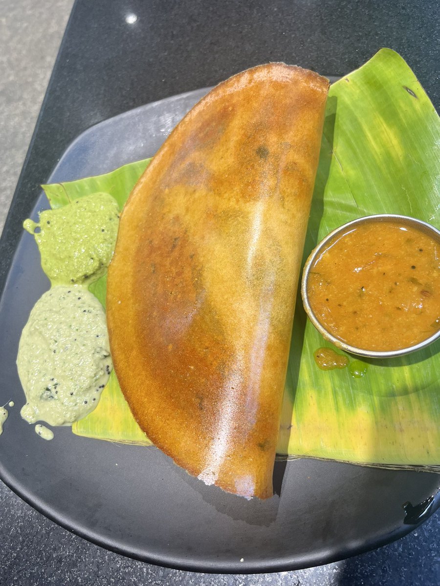 L0stInCosmos's tweet photo. Suggested by @pmarineni Rameshwaram cafe has a new branch at ITPL road. Loved the ghee podi dosa. On a costlier side, but one time experience for the taste and ambience. Rich in all terms 😂
#Morning
#BreakfastScenes
#NammaBengaluru https://t.co/UvMnan2Kb3