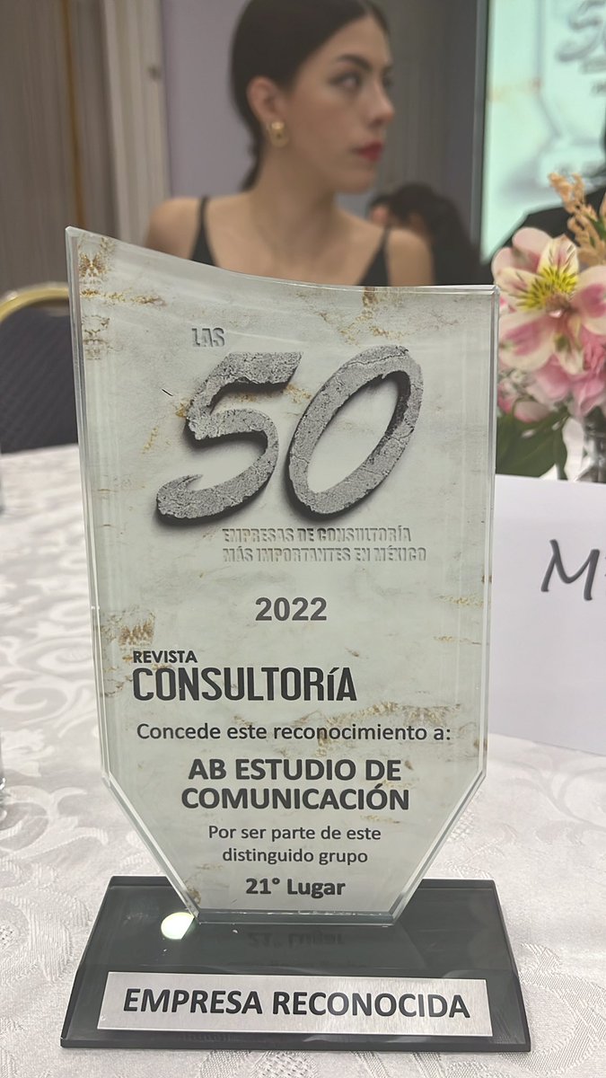 Presentes y orgullosos en la cena de <a href="/Rev_Consultoria/">Revista Consultoría</a> y su tradicional entrega de #galardones por su #ranking a las 50 mejores #empresas de #consultoría en #México . En esta ocasión <a href="/abcomx/">AB Estudio de Comunicación</a> obtuvo al lugar número 21 a nivel nacional entre las firmas de #consultores reconocidas