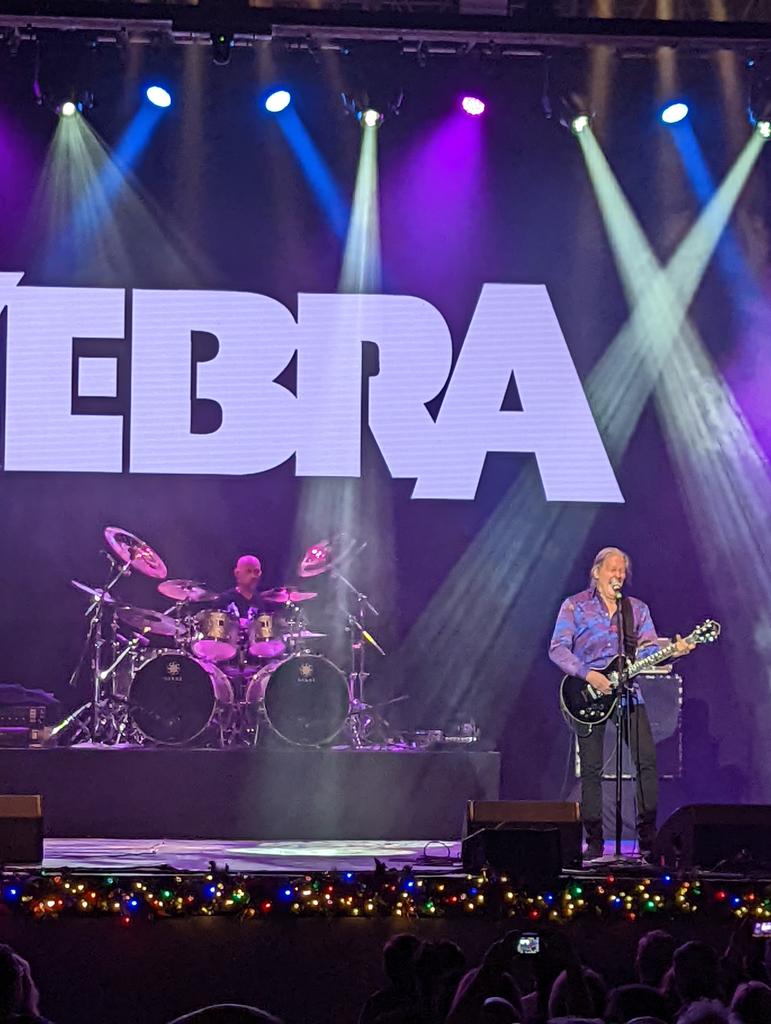 Mark Fogel tweet media