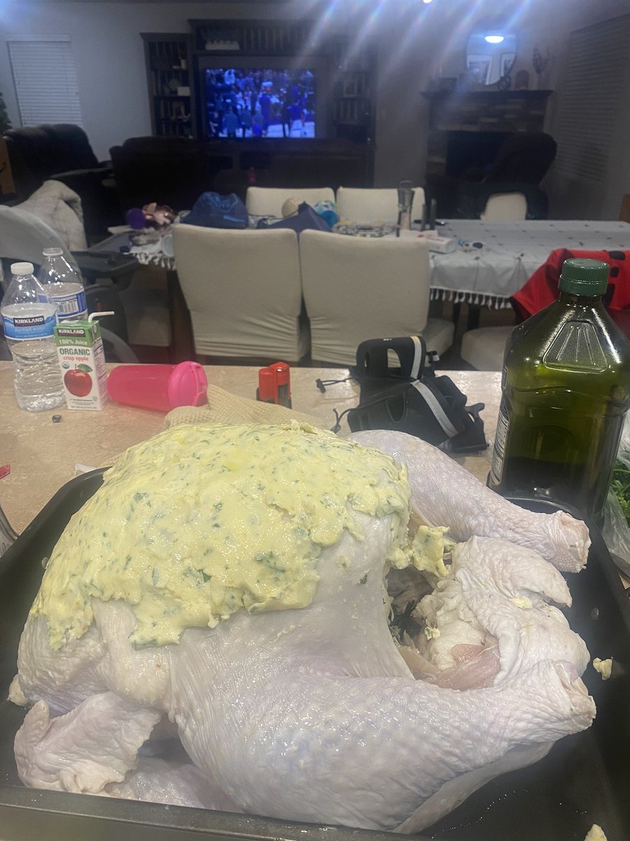 KenisonJenna's tweet photo. Priorities? Jazz basketball  #lesolsonit #TakeNote #TurkeyPrep https://t.co/sddE5VITDW