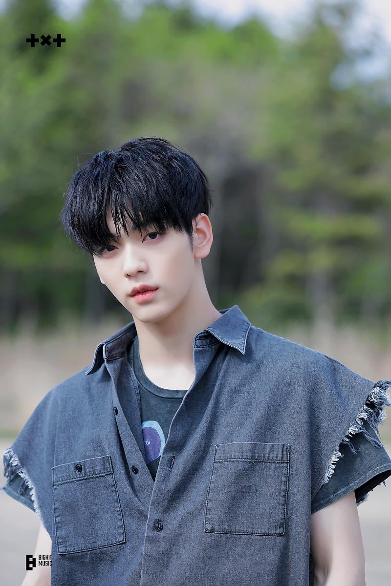 hourly soobin tweet media