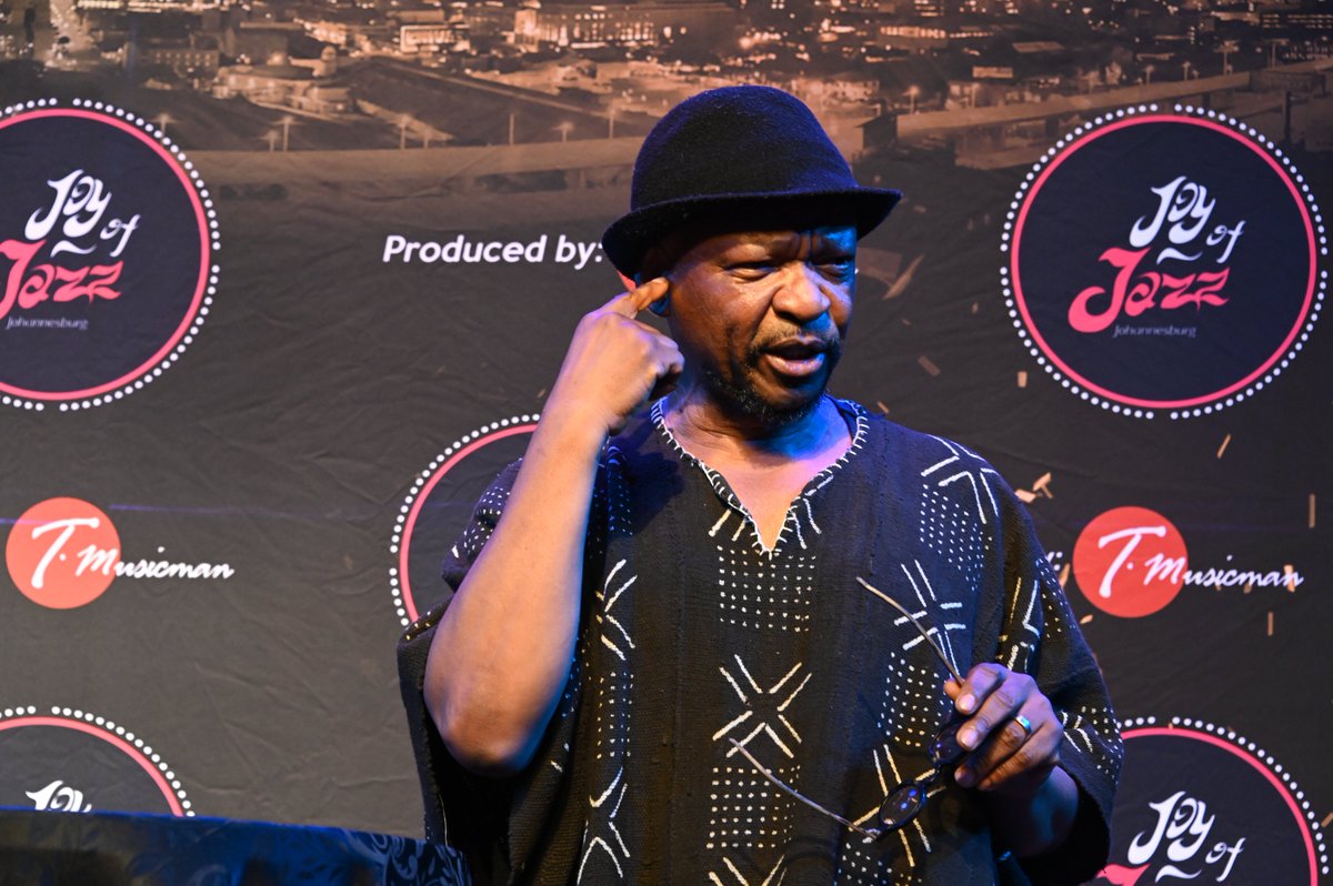 JoyOfJazz's tweet photo. Highlights from the Music Workshop! Dr Galane talks about improvisation and how important it is to think quickly on your feet and create magical moments by improvising while on stage. #musicalworkshop #elevateyoursoul #joyofjazz2022 https://t.co/cMmCKG3PIZ