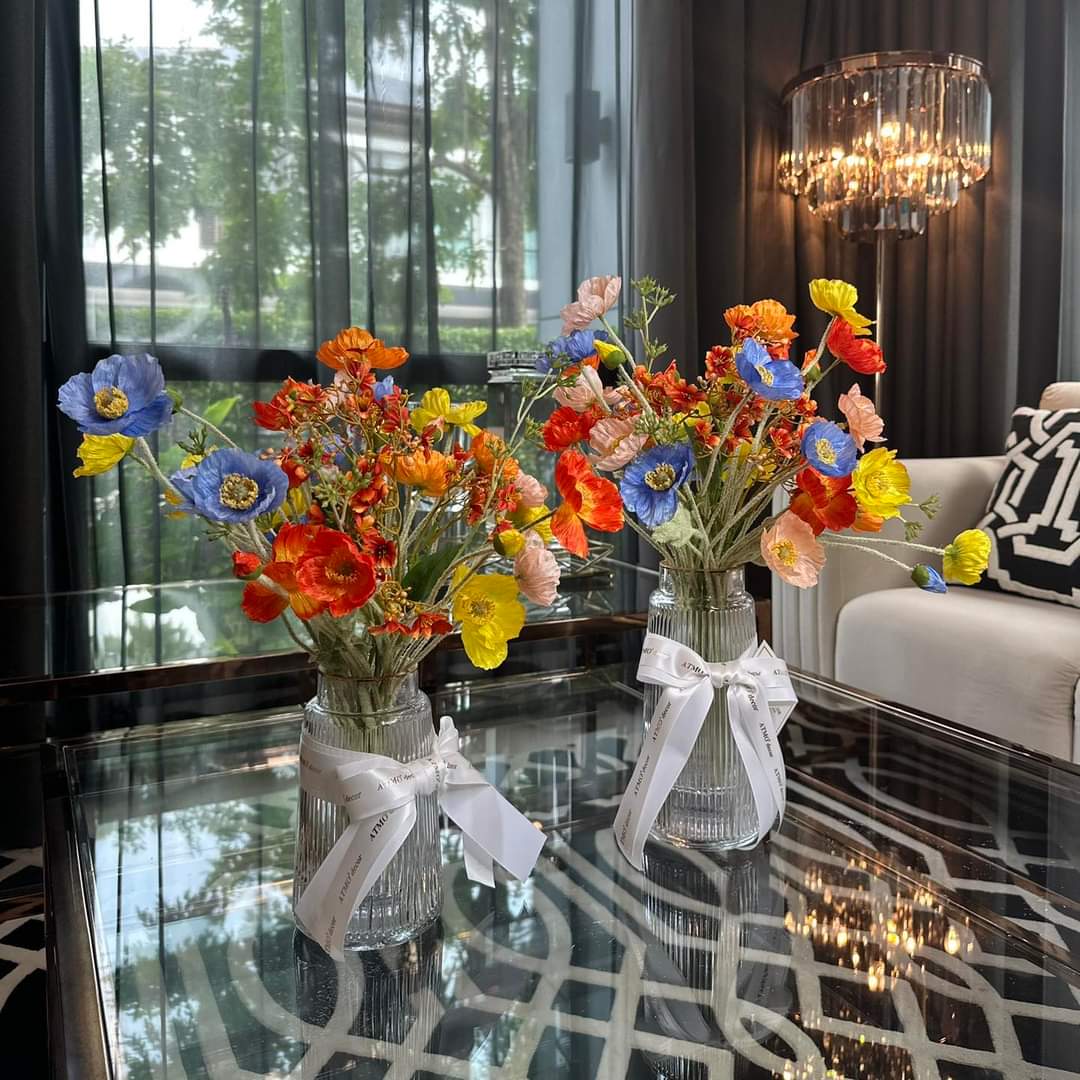 แจกันดอกไม้🌸 Poppy Vase โทนสดใส เติมความสดชื่นให้กับบ้านของคุณ เปลี่ยนบรรยากาศให้มีชีวิตชึวาขึ้นเยอะเลยค่ะ จากมุมเงียบเหงาก็สดใสขึ้นเยอะเลย ดูพรีเมียม แกรนด์มากก  มองกีทีก็ไม่มีเบื่อเลยค่ะ

น้ำจัดให้แบบลงตัว อ่อนช้อยที่สุดค่ะ ชอบโทนสีไหน เลือกปรับโทนสีได้นะคะ🙏🏻❤️🌷