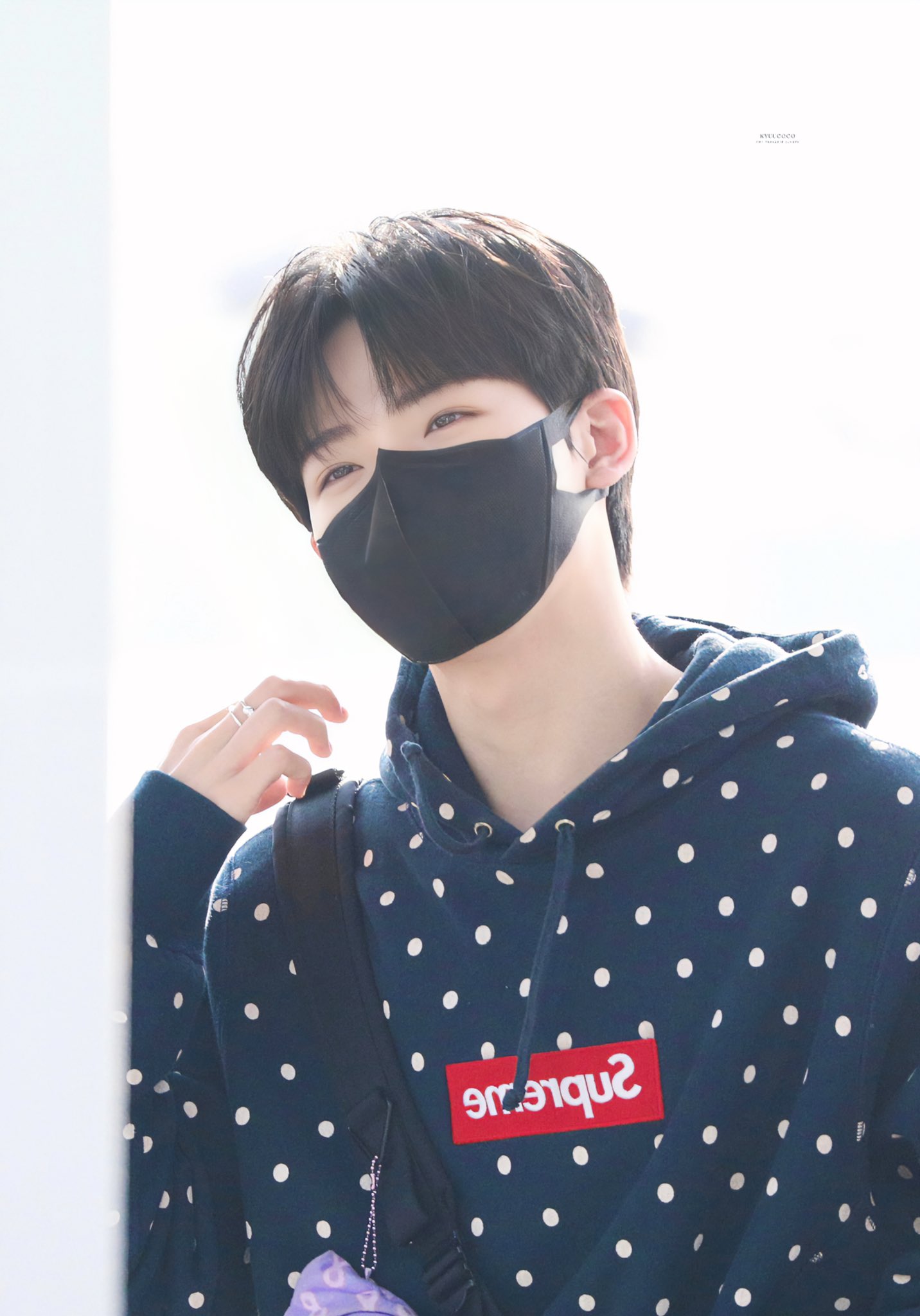 TREASURE ジュンギュ着用　Supreme×Burberry パーカー TREASURE ジュンギュ着用 Supreme×Burberry パーカー