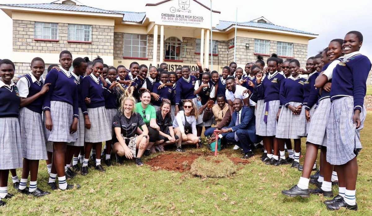 IrlEmbKenya's tweet image. Yesterday @IrlEmbKenya joined @selfhelpafrica @alankerins @gaelicplayers @4abrighterworld and the #PlantThePlanetGames team in Elgeyo-Marakwet County, as part of their efforts to plant 1️⃣million trees across Africa, including in Kenya 🇰🇪🌱