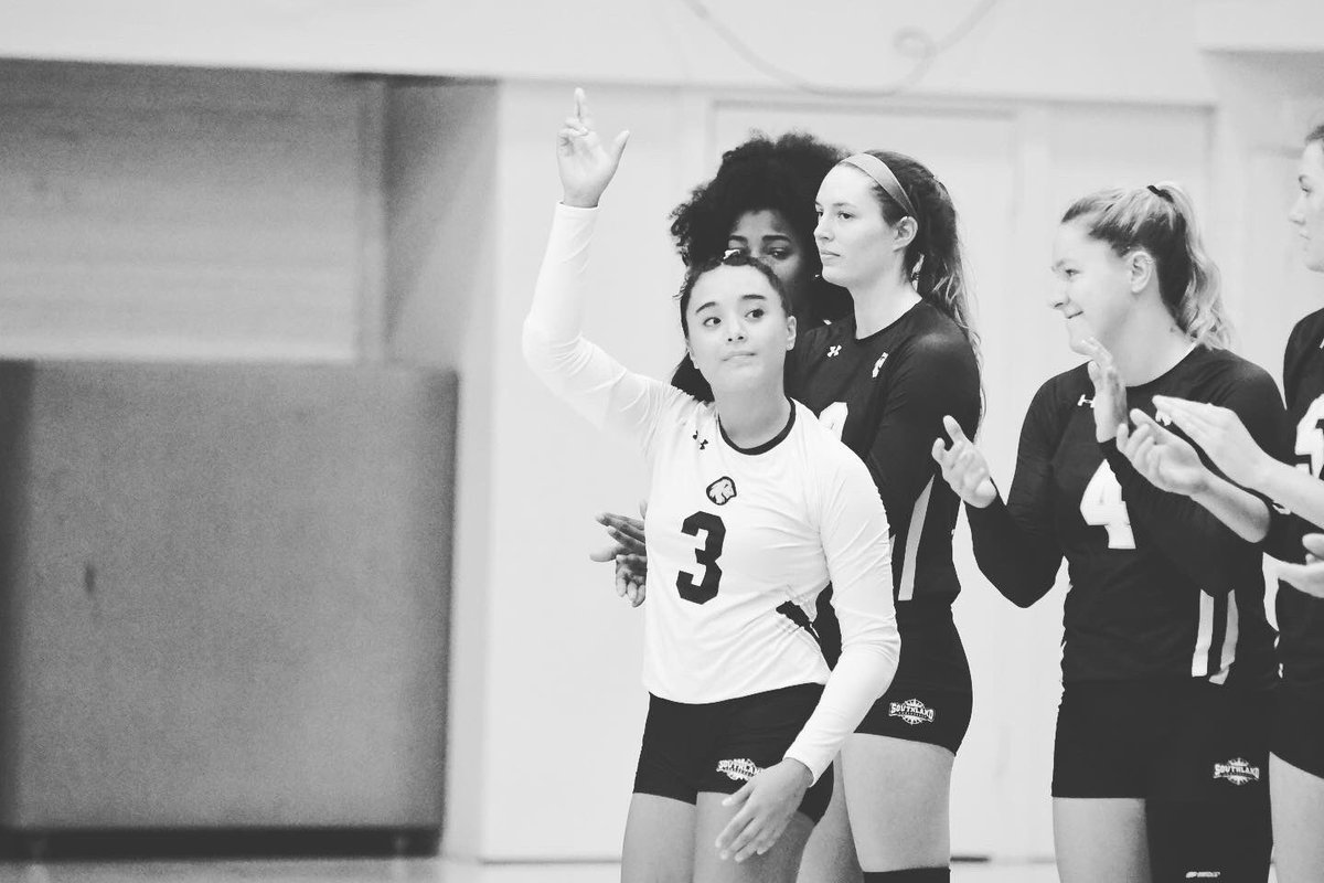 lyrichebert's tweet photo. #3 signing out 💛💙
Thank you @Lion_Volleyball for EVERYTHING https://t.co/PoLWIzjOhT