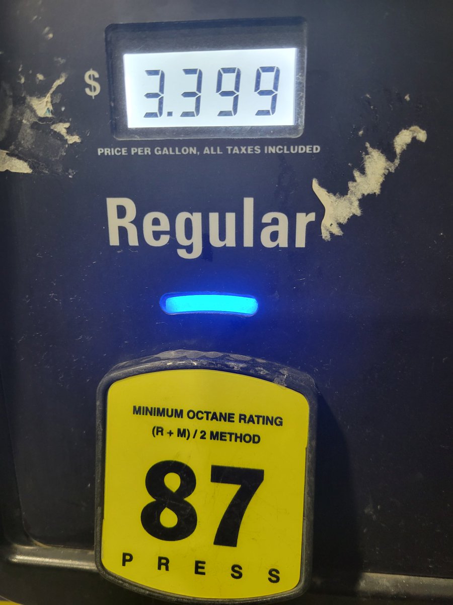 An early Thanksgiving blessing...I found a gas station selling gas 20 cents cheaper than other nearby gas stations in Edgewood/Erlanger/Ft. Mitchell. It pays to know which local gas station normally has the best price. (Sunoco on Autumn Rd. in Elsmere, Ky.)