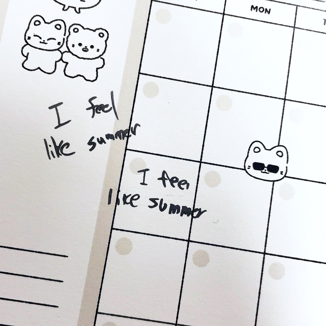 1124FEELSUMMER's tweet photo. 굿즈 부스 앞에 1124기념 도장찍어가세요🫡 https://t.co/xN1RvfWr6F