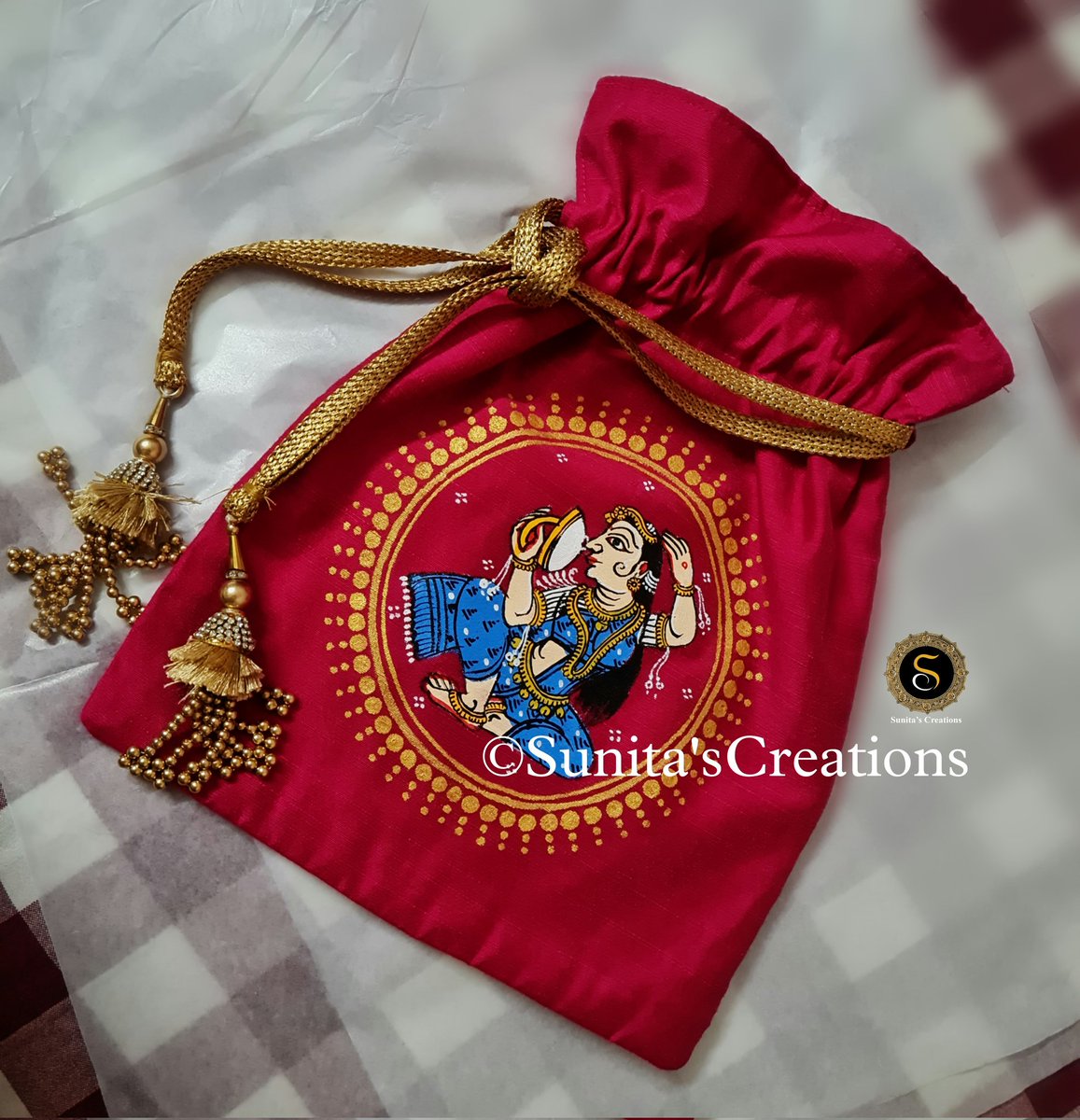 SPattachitra's tweet photo. Beautiful #pattachitra #Sarees & #potlibags in #Maroon colour from
#sunitascreations
#pattachitrasarees
#patachitra
#pattachitrapainting
#designersaree #festiveseason
#weddingseason
#silksaree
#odishatourismofficial
#odishahandloom
#artistsontwitter
DM for more 7008458388 https://t.co/BGrQScmorB