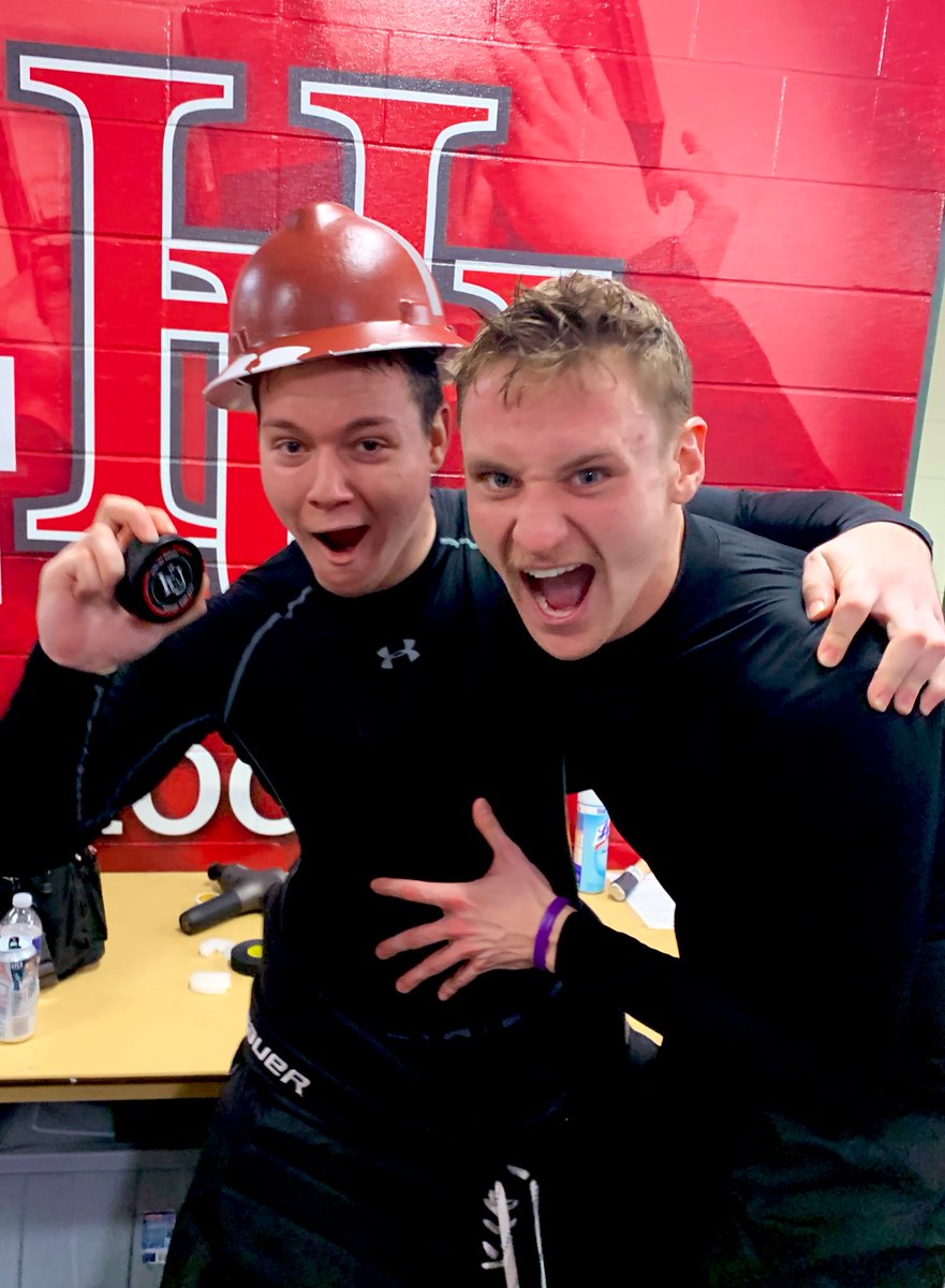 HamlineMHockey's tweet photo. Goaltender Maxi Haselbacher earned his first collegiate W by stopping 34 of 35 Concordia shots and denying two Cobber shootout attempts in the 2-1 Piper shootout victory.

Here, Max celebrates with senior forward Sam Dabrowski !! https://t.co/OX8SJAIHz8