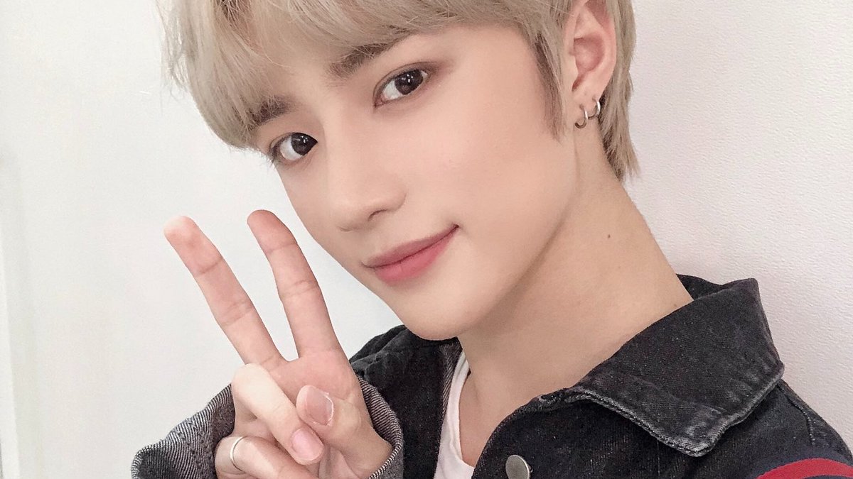 beuverse's tweet photo. ⋆｡˚ 𝑏𝖾𝖾𝗉 𝑏𝖾𝖾𝗉 … it's 𝐁𝕃U𝐄 𖦹 𝕊♡U𝐋𝕊 ☁️ ׅ۬ 𝅄 #𝐽iwoon'𝚜 𝚗ew 𝚞pdate !

Me podría pasar el día entero cantando #我们是·૪·𝙳𝚛𝚎𝑎𝑚𝚎𝚛𝑠 porque #𝙾𝑢𝚛·自豪𖥨𝐸𝚝𝚑𝚊𝚗 aka el más bebé de los chiquitos @7FATESTWT se merece mucho éxito en su #𝟸𝟸𖤐𝚀ᥲtᥲɾ۰代码 https://t.co/FnlGMByFai