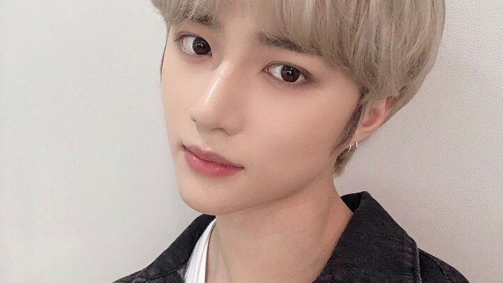 beuverse's tweet photo. ⋆｡˚ 𝑏𝖾𝖾𝗉 𝑏𝖾𝖾𝗉 … it's 𝐁𝕃U𝐄 𖦹 𝕊♡U𝐋𝕊 ☁️ ׅ۬ 𝅄 #𝐽iwoon'𝚜 𝚗ew 𝚞pdate !

Me podría pasar el día entero cantando #我们是·૪·𝙳𝚛𝚎𝑎𝑚𝚎𝚛𝑠 porque #𝙾𝑢𝚛·自豪𖥨𝐸𝚝𝚑𝚊𝚗 aka el más bebé de los chiquitos @7FATESTWT se merece mucho éxito en su #𝟸𝟸𖤐𝚀ᥲtᥲɾ۰代码 https://t.co/FnlGMByFai