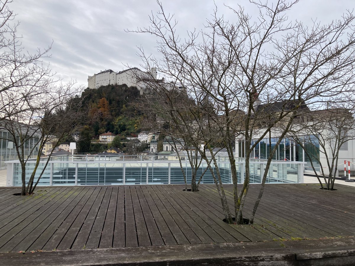 Teaching and learning languages online using digital tasks. In Paris-Lodron-Universität Salzburg <a href="/Sprachen_PLUS/">Sprachenzentrum Universität Salzburg</a> for the <a href="/Linguanum_eu/">Lingu@num</a> project! Focusing on our catalogue of tasks &amp; learner’s guide. Absolutely delighted to welcome our expert <a href="/stevenlthorne/">steven thorne</a> 
 linguanum.eu