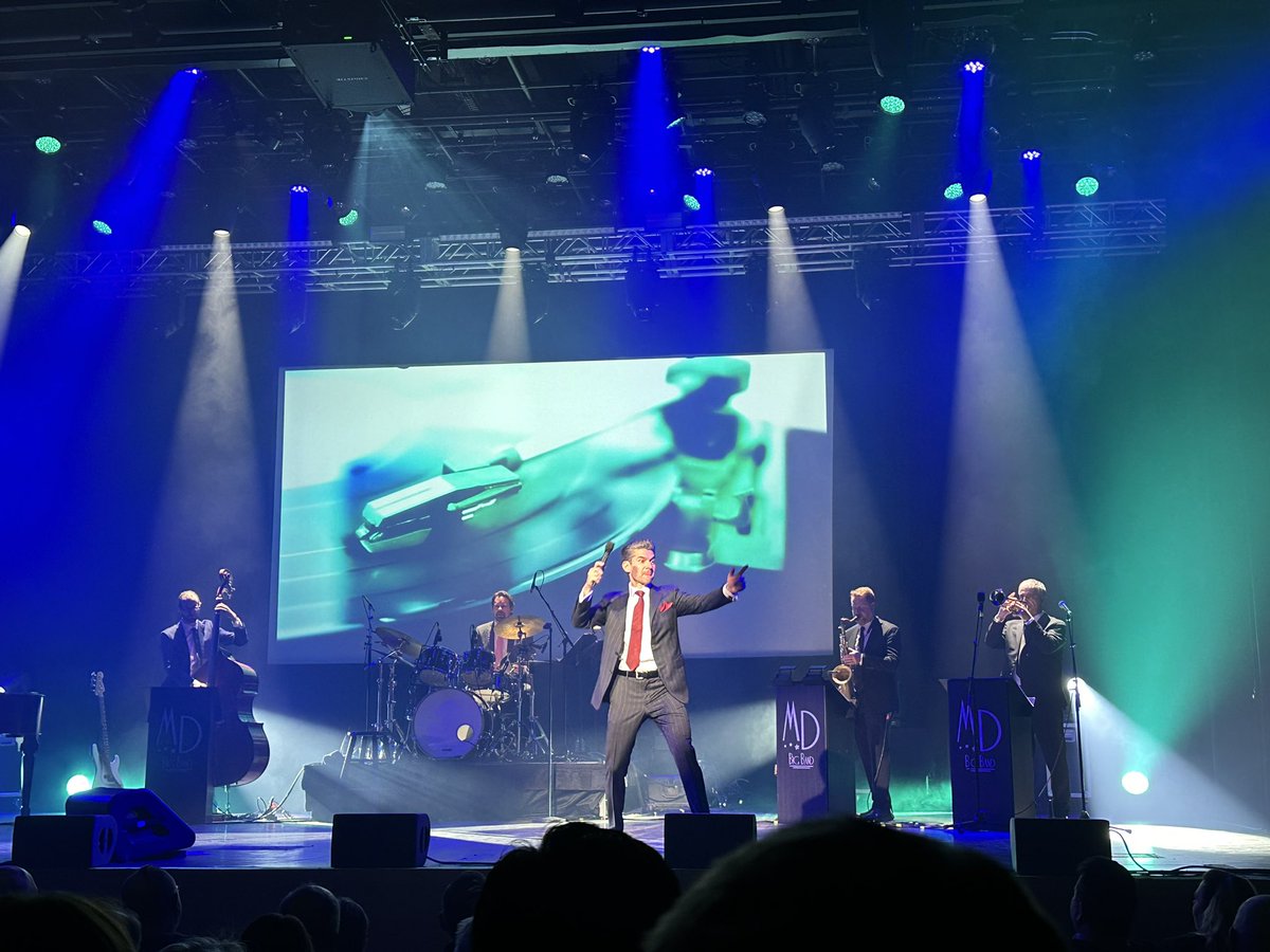 test Twitter Media - Matt Dusk singing the songbook of the great Frank Sinatra in Winnipeg tonight. Wonderful show. https://t.co/1smYQ1wxz3