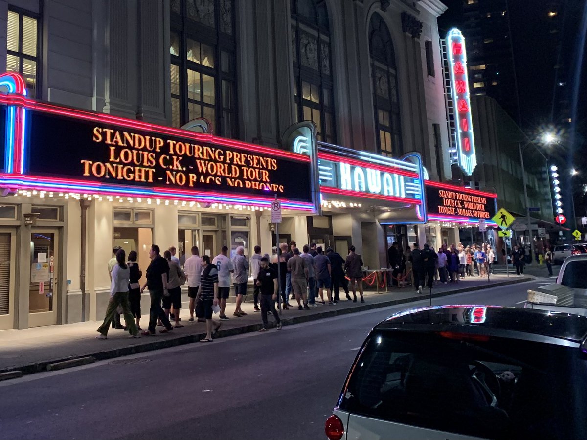 hihidolly's tweet photo. so excited to see @realLouisCK tonight! https://t.co/s8NwEF94at