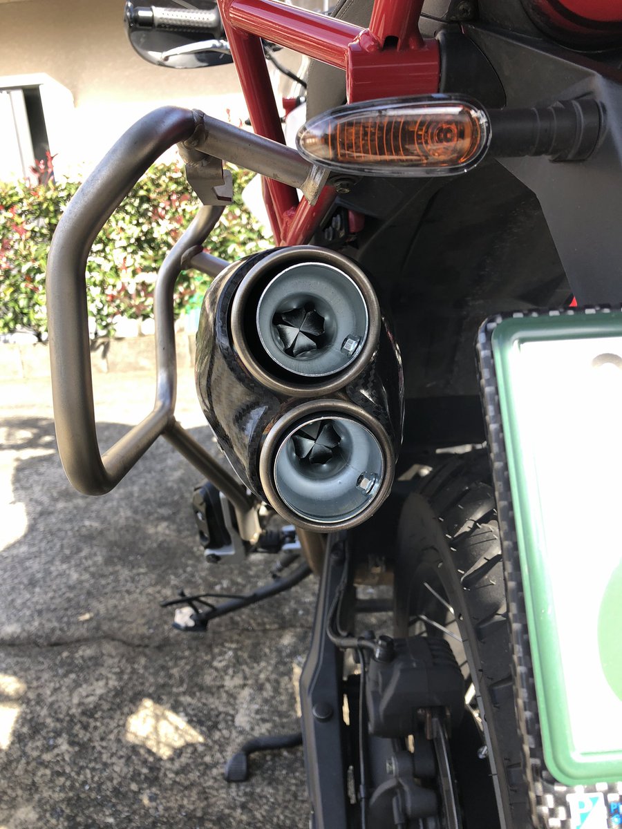 tt_v85's tweet photo. 排気干渉バッフル入れてみたけど、うるさいw
よってノーマルサイレンサーにした
軽いのはいんだけどね
うるさいw https://t.co/ahkBjCIxzm
