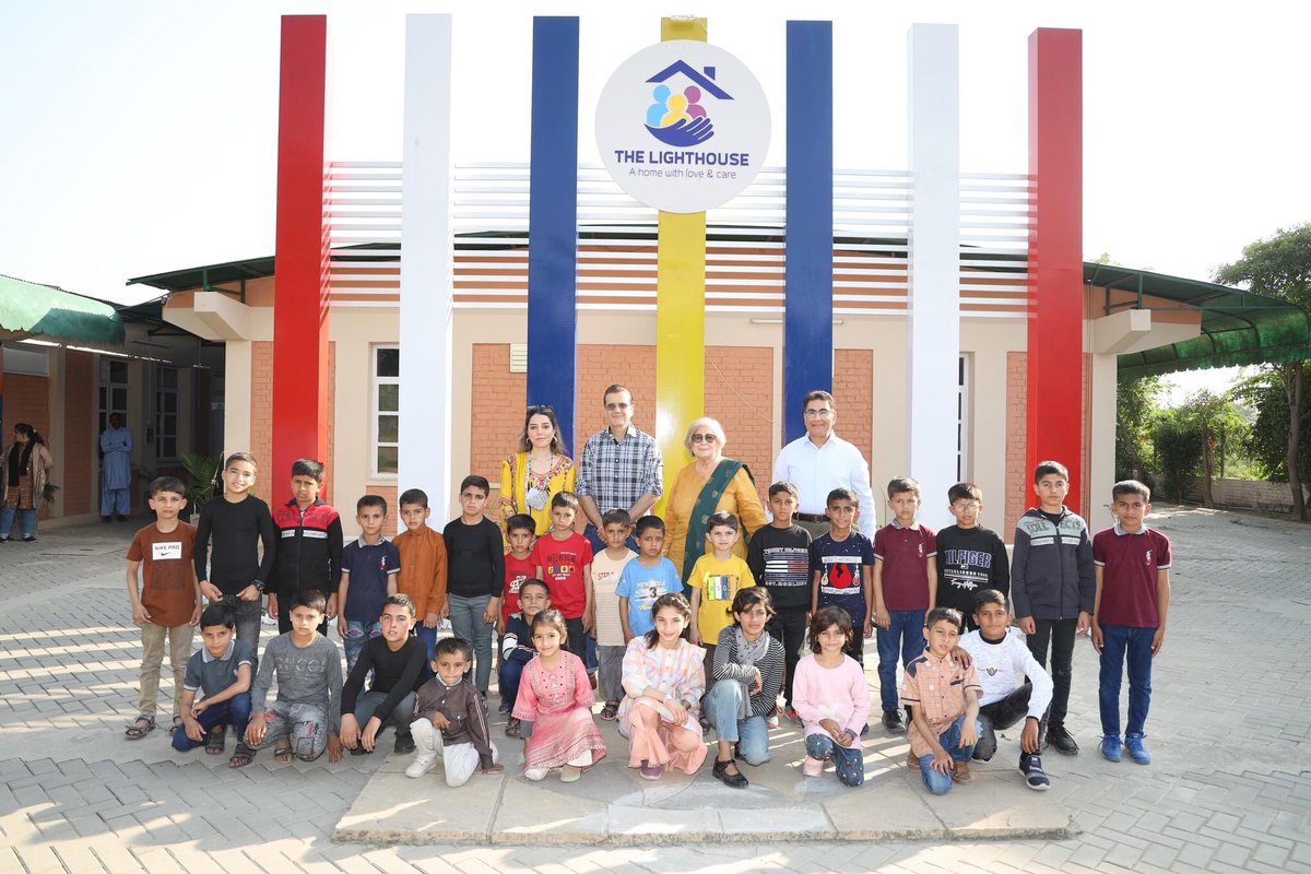 thelighthouse92's tweet photo. Mrs. Nasreen Mahmud Kasuri, Chairperson Beaconhouse Group, inaugurated The Lighthouse, (a project of the Mahmud Ali Kasuri Trust) is headed by Mrs. Amina Wattoo Kasuri, CEO SRC Education Private Ltd and Project Director Concordia Colleges.

#TheLighthouse #orphanage #Beaconhouse https://t.co/ahHikUxWuD