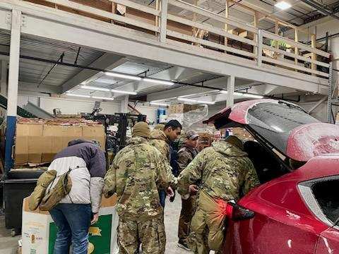 JEDoiron's tweet photo. Super proud of the #GIMLETS who came together this morning during our Gimlets Give Ruck March and donated 3,277 lbs of canned food for the Fairbanks Community Food Bank. 

Bull Company came in with an impressive with 1,285 lbs! @11thAirborneDiv https://t.co/FkwOgdiHEZ