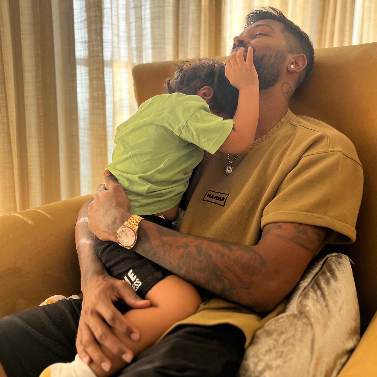 hardikpandya7's tweet photo. Home ❤️ https://t.co/P6NlWKzEHm