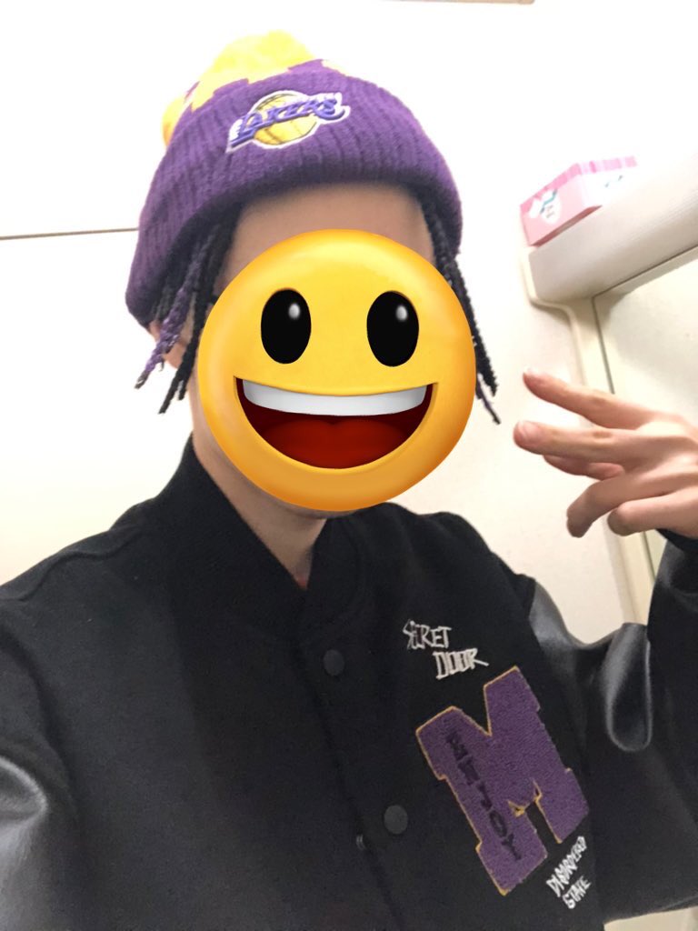 ムラサキ tweet media
