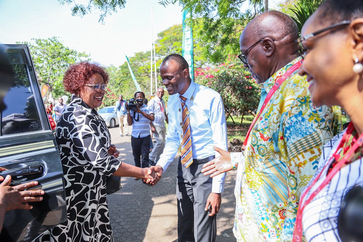 Our <a href="/KenyattaUni/">Kenyatta University #ExperienceKU</a> students proudly showcasing their innovative projects to CS <a href="/WahomeHon/">Hon. Alice Wahome, EGH</a> during the #29iekconvention #1stiekfls. 

<a href="/GreydaleLLP/">Greydale Africa</a> <a href="/rochieng/">Ray Ochieng , HSC</a> 
<a href="/EngEKMwongera/">Eng. Erastus K. Mwongera, CE, FIEK, CBS| EBS| OGW</a> <a href="/KilatyaLilian/">Lilian Kilatya, PE</a>
<a href="/SDY_Ke/">State Dept for Youth Affairs & Creative Economy</a> <a href="/TheIEK/">The Institution of Engineers of Kenya</a> <a href="/EngineersBoard/">Engineers Board of Kenya</a>