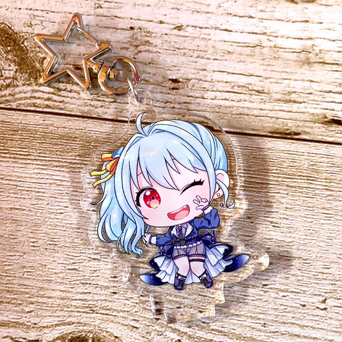 SD描かせて頂いた星乃るるさん( )のアクキーとステッカーを頂きました!ブロマイドも頂けた!嬉しい!!(〃艸〃)見て可愛い!!描いたものがこういう形で立体物として手に取れるの嬉しいです!ありがとうございましたぁ#hoshinoruru#星乃るる#るるっく 