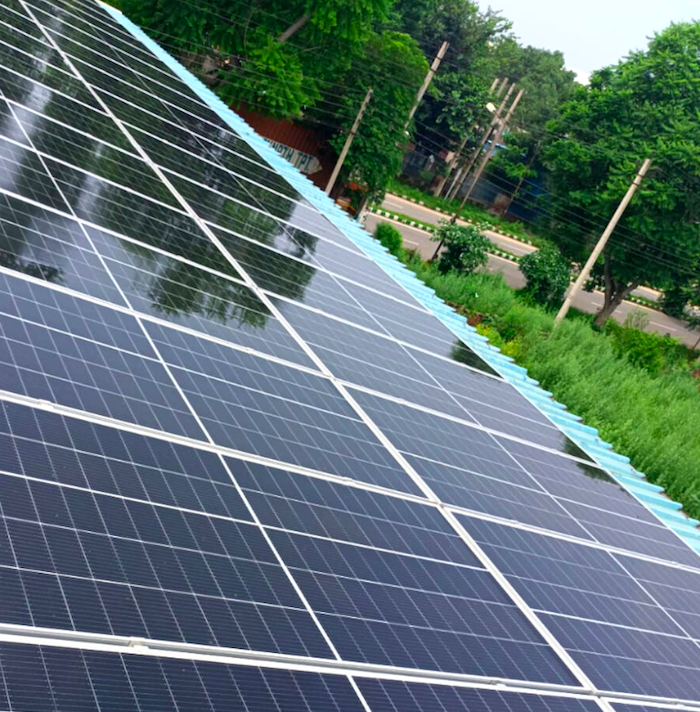CandiSolar's tweet photo. Teams on-site || Here's a glimpse of a recent site visit to SBB Mouldings in Haryana, India where Switzerland, France &amp; India met; our customer's experience continued benefits with global &amp; local expertise for their solar systems

#candisolar #simplesolar #solarexperts https://t.co/1Wn4RGECtI