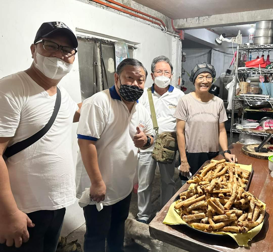Romantico554's tweet photo. Locale of Imelda Avenue Feeding Program. To God be the glory!!!  💙💙💙

Shanghai at Sopas ...

#MCGICares
#TheLegacyContinues
#MCGIDRRT https://t.co/vs92ep0moi